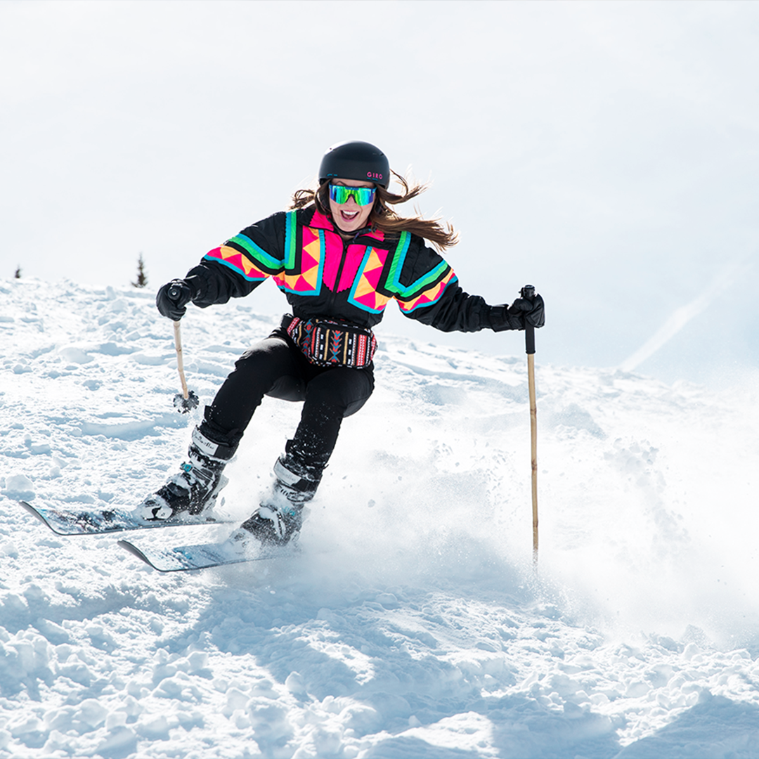 Narrow / Polarized Blue-Green | Woman skiing wearing The Leonardo Original from Pit Viper Sunglasses